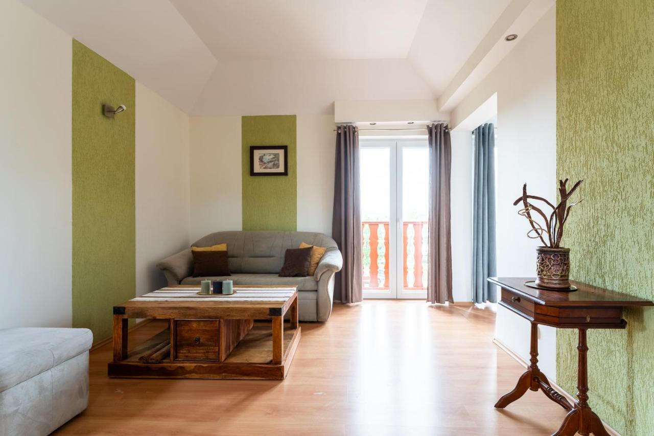 Apartament Green Hill Z Balkonem I Widokiem Na Karkonosze - Space Apart Jelenia Góra Eksteriør billede
